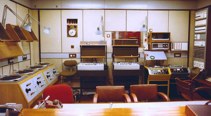 Cubicle B6